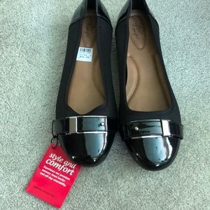 Brand new black flats